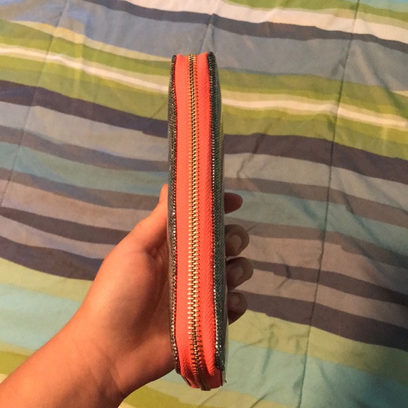 Wallet - Picture 2 of 4